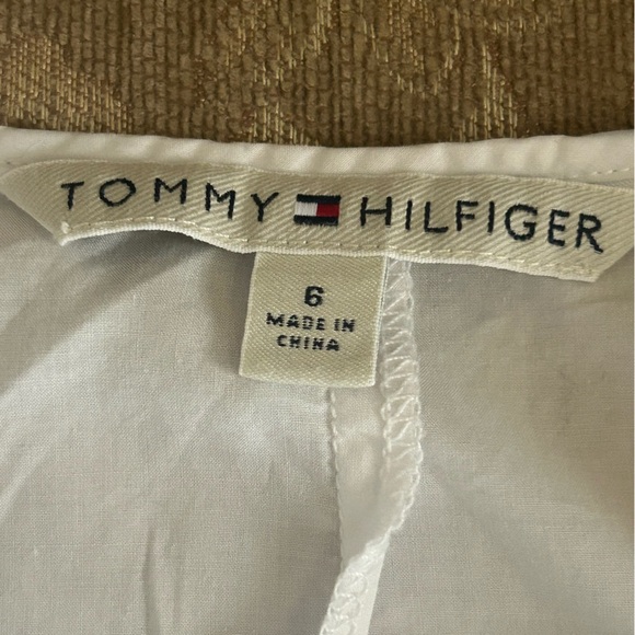 Tommy Hilfiger Women’s White Eyelet Button Front Blouse Size 6 - Picture 5 of 7